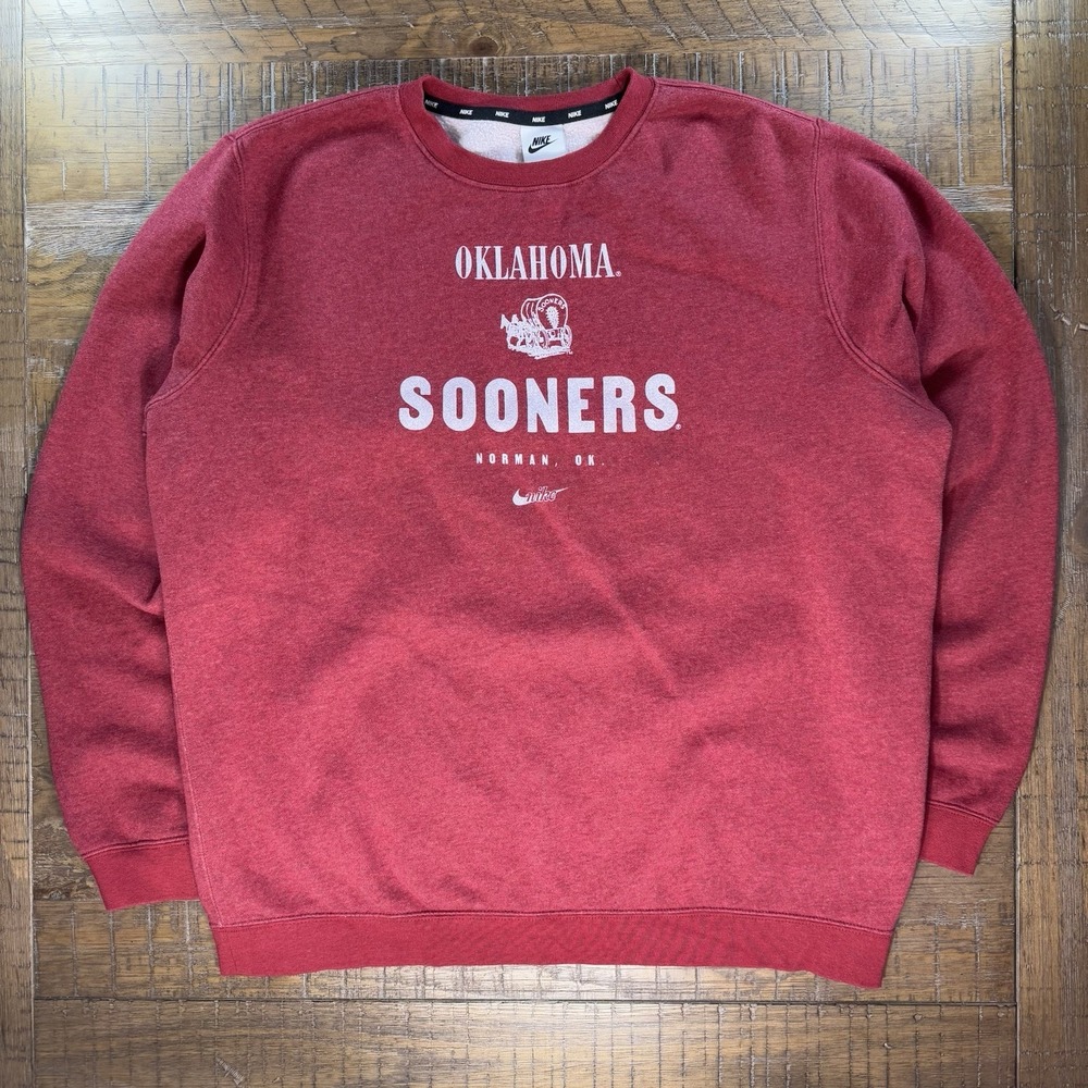 Nike Oklahoma Sooners Crimson Red Sweatshirt Size LARGE Crewneck Center Swoosh